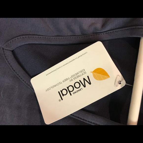 Cute shirt with small peek a boo on chest - Picture 2 of 5